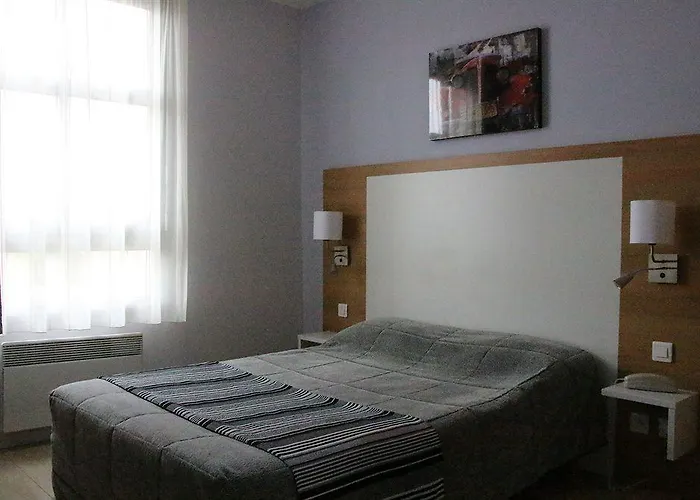 Отель The Originals City, Continental,