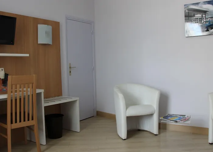 Отель The Originals City, Continental,