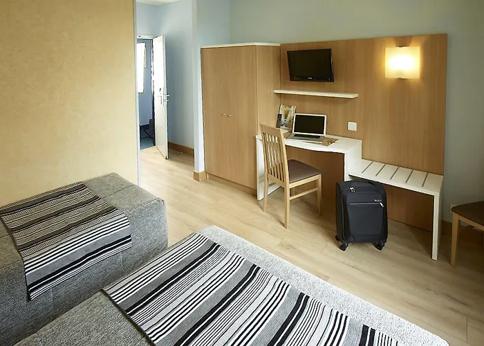 Hotel The Originals City, Continental, Poitiers